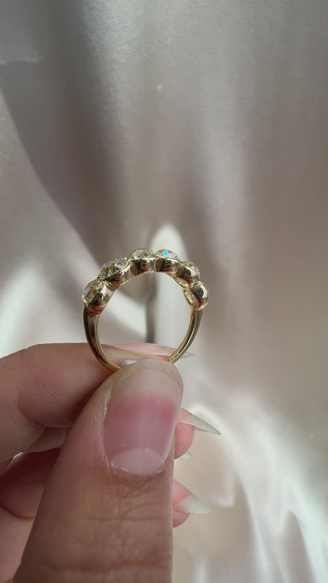 m-z color, vs clarity diamond in yellow gold setting