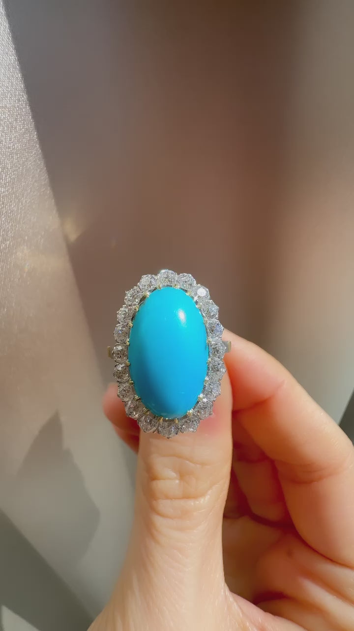 g-h-i color, vs clarity diamond in two-tone setting