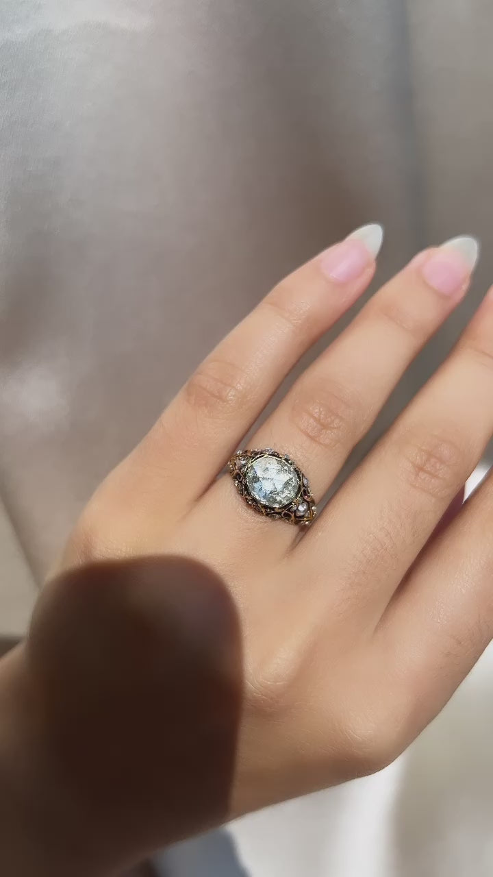 g-h-i color, si-i clarity diamond in yellow gold setting