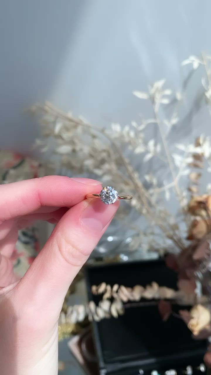 g-h-i color, si-i clarity diamond uncategorized in two-tone setting