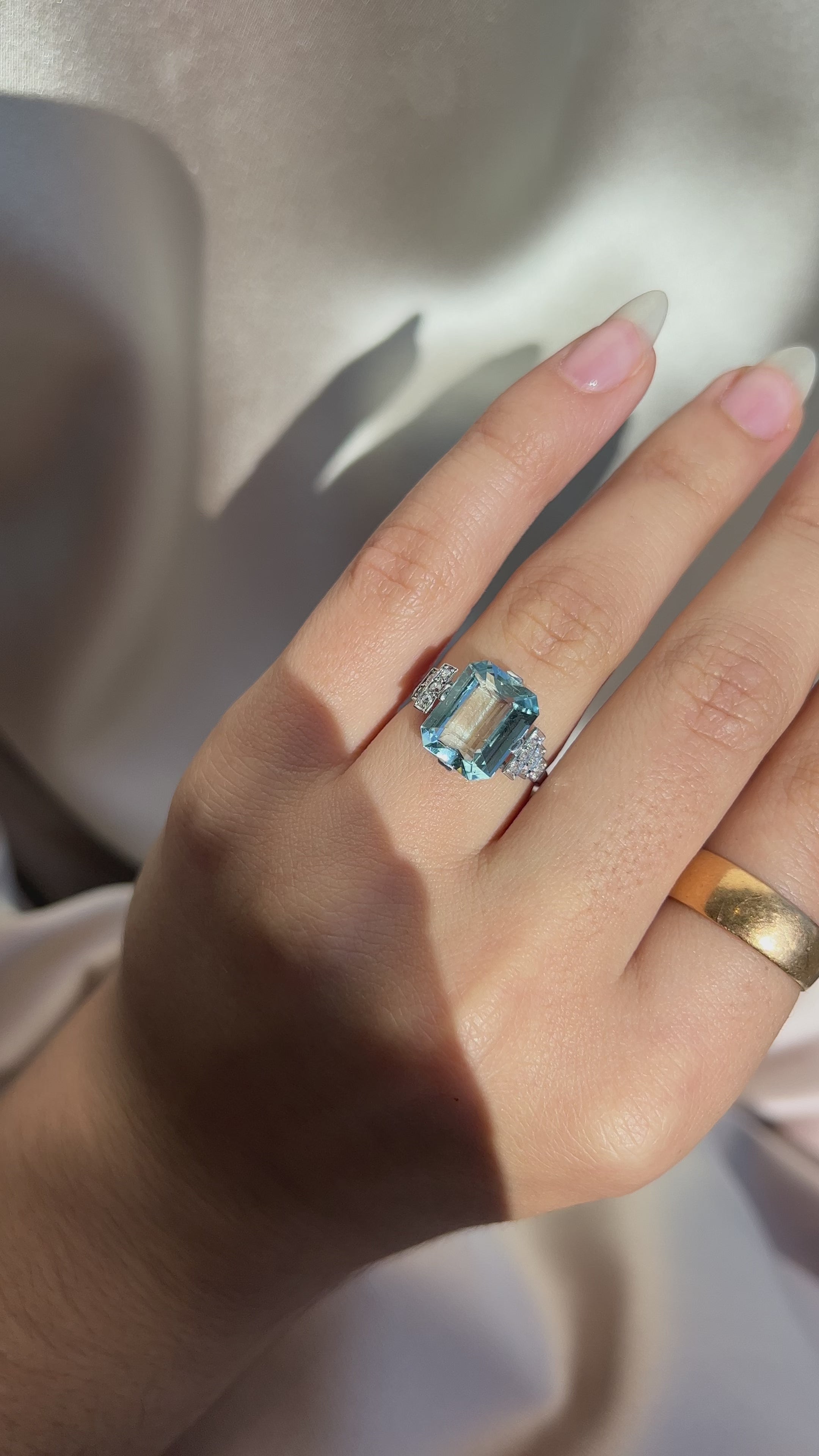 diamond in platinum setting