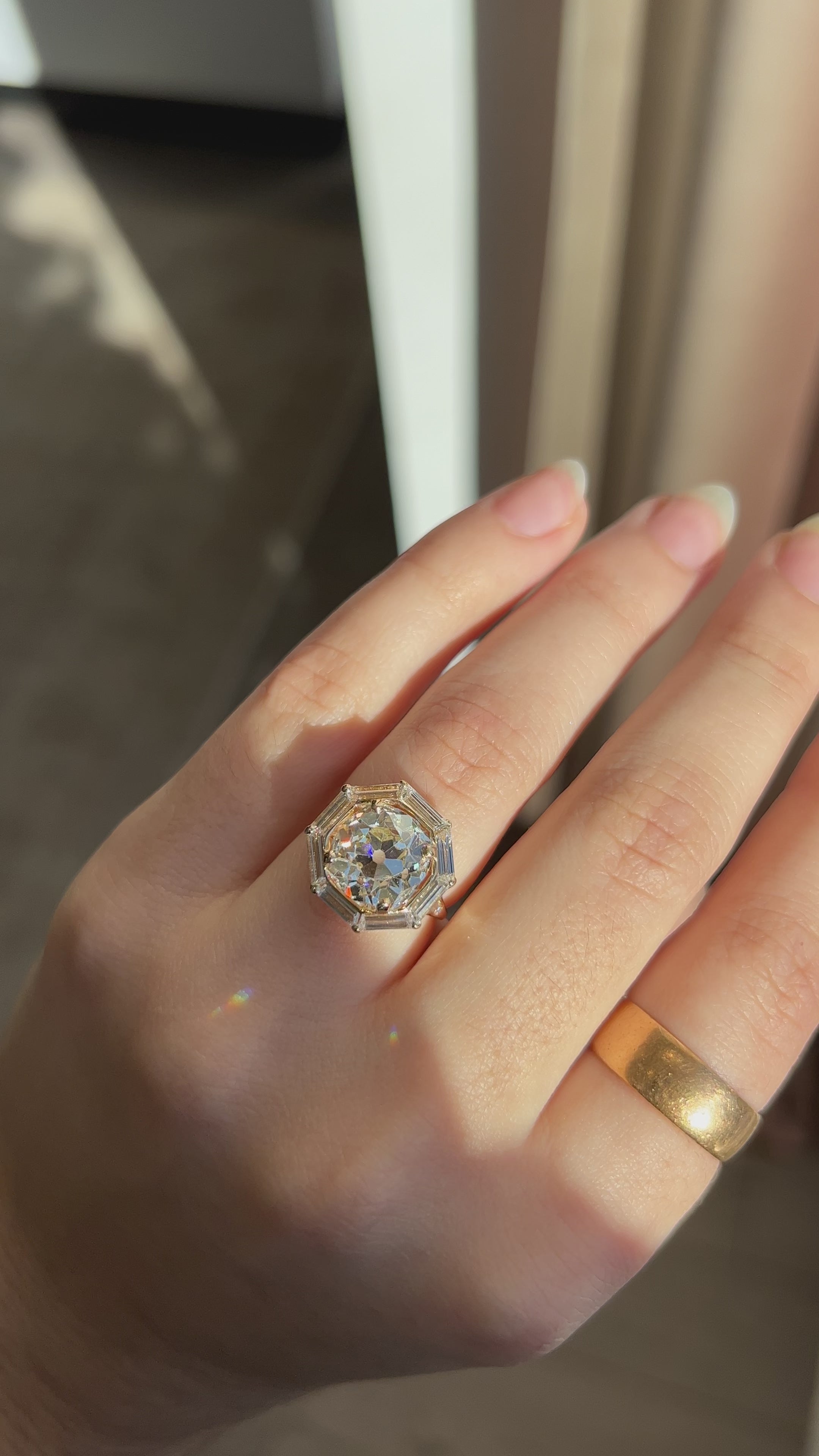 m-z color, si-i clarity diamond in yellow gold setting