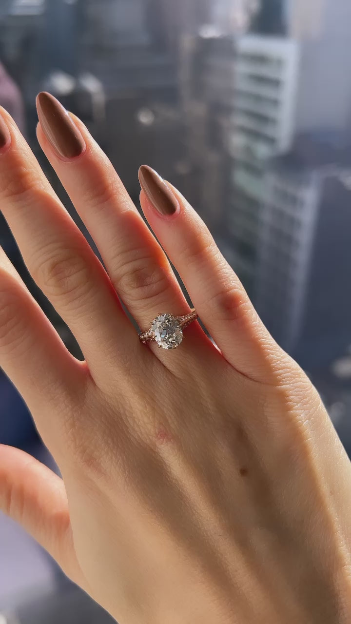 j-k-l color, si-i clarity diamond in yellow gold setting