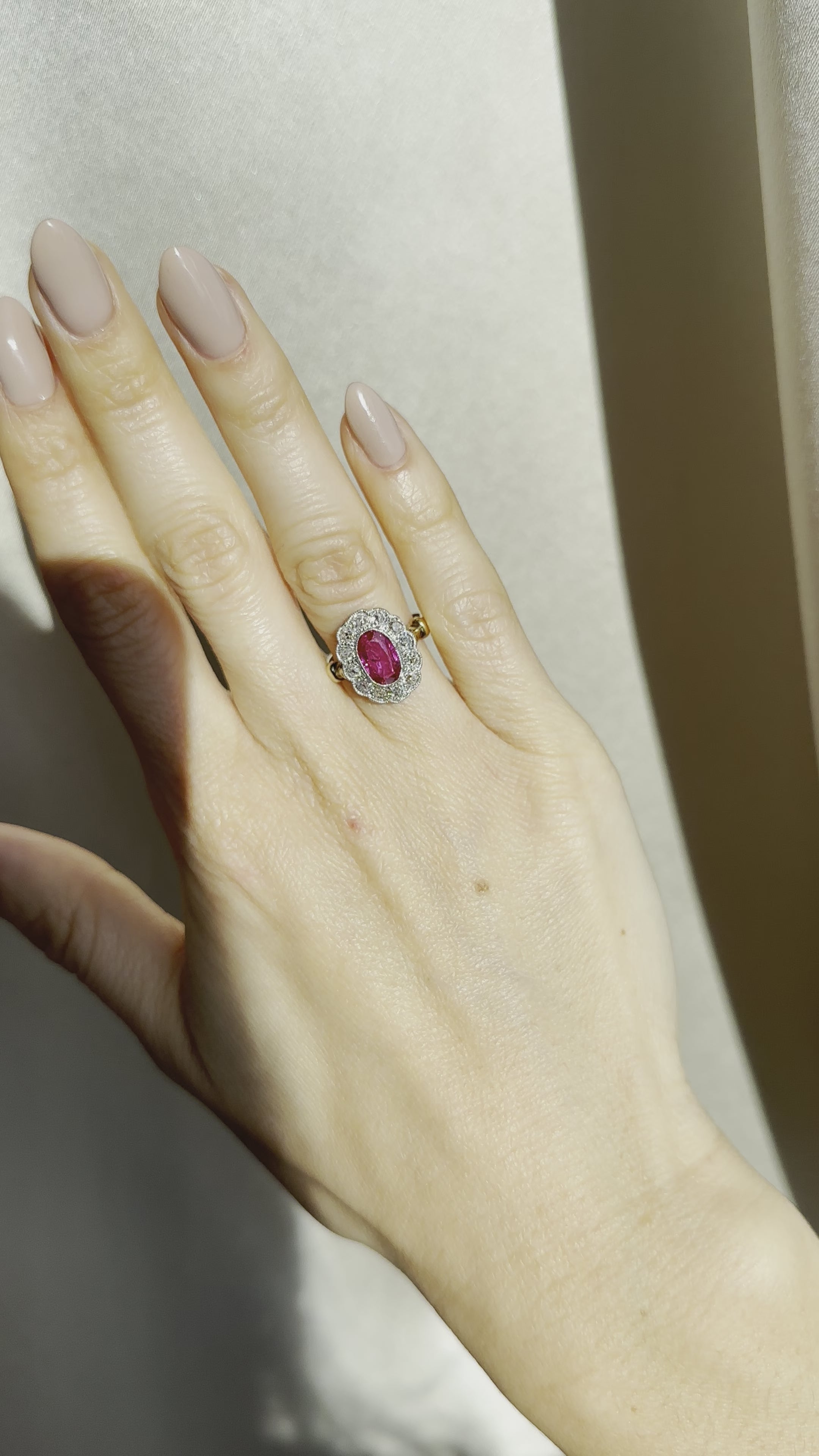 j-k-l color, vs clarity diamond in two-tone setting