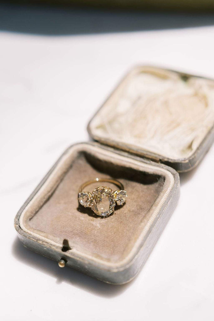4.01ct Oval cut diamond Ring