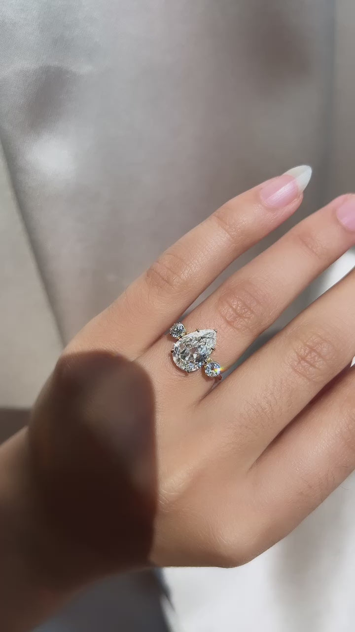 j-k-l color, si-i clarity diamond in yellow gold setting