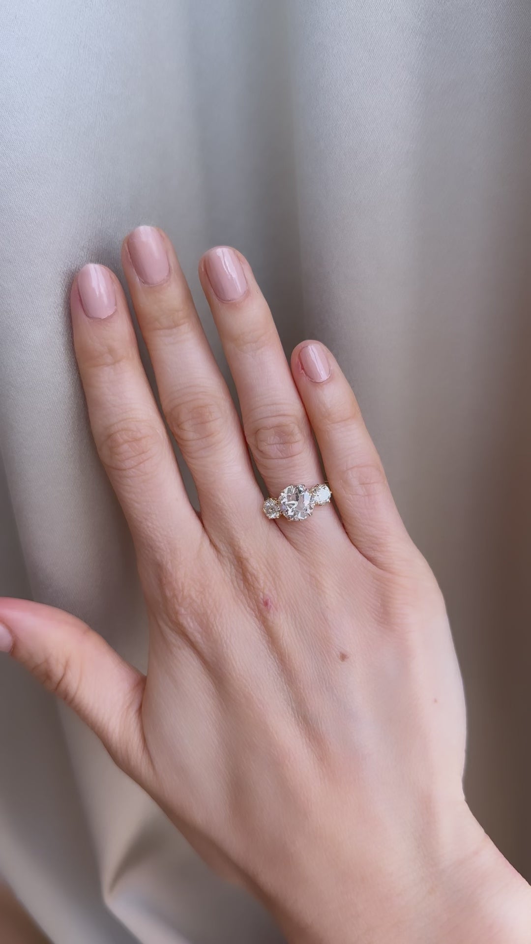 j-k-l color, si-i clarity diamond in yellow gold setting