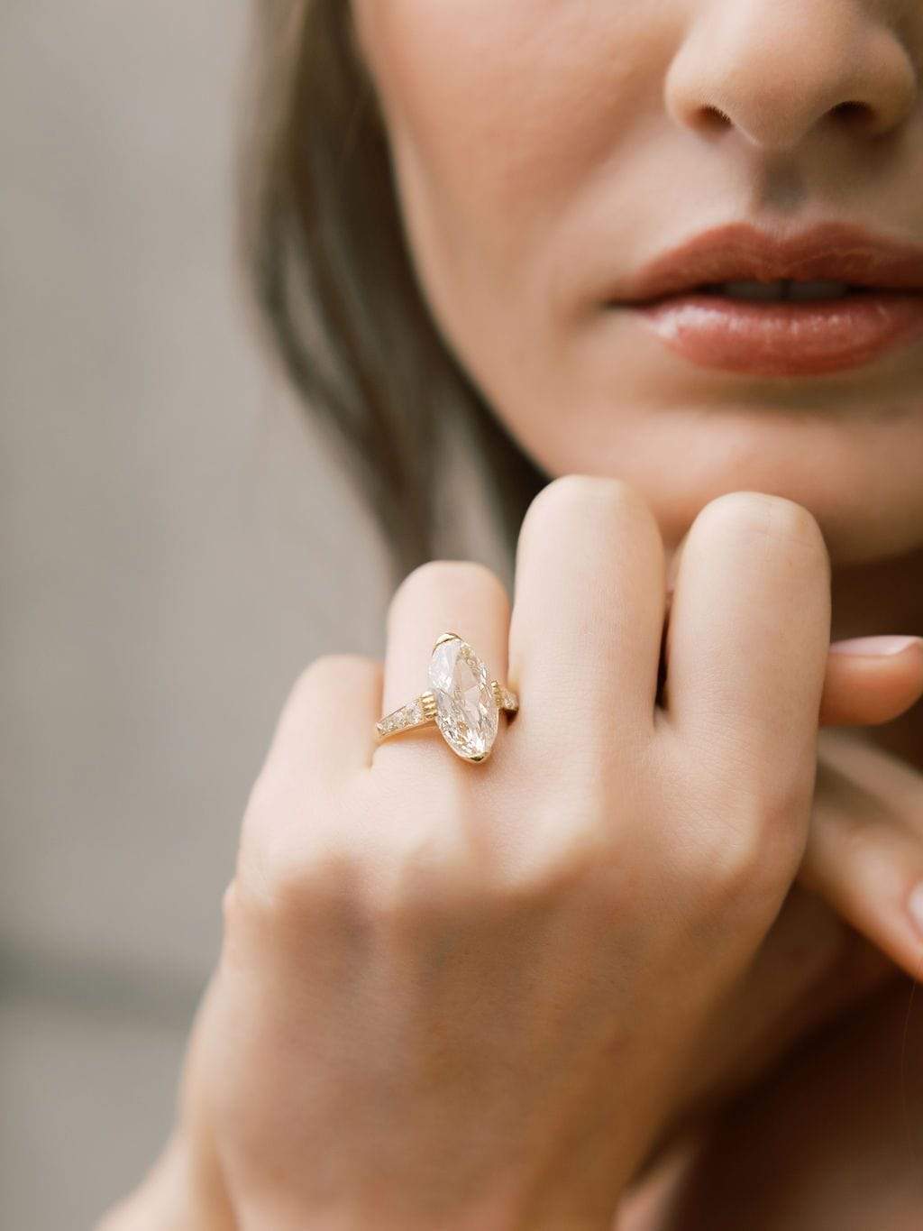 5-02ct-oval-cut-diamond-12500409417811