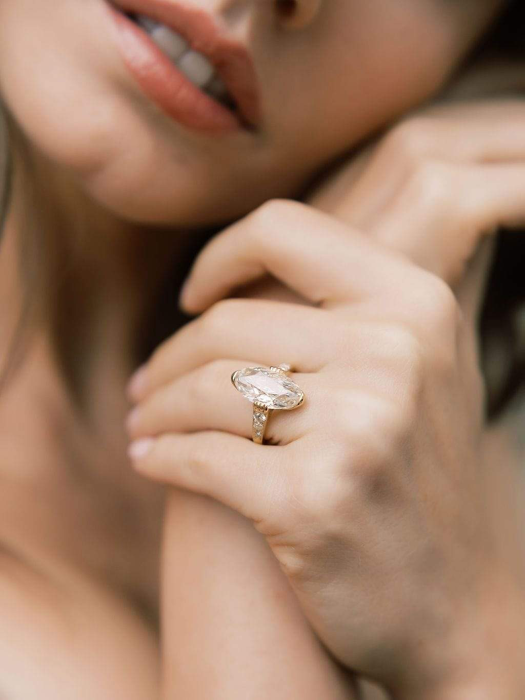 5-02ct-oval-cut-diamond-12500409581651