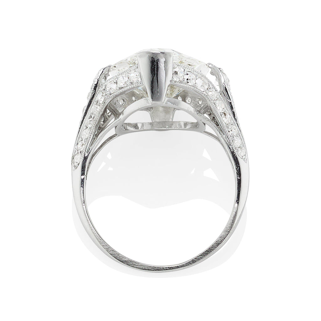 5.02ct Oval cut diamond Ring