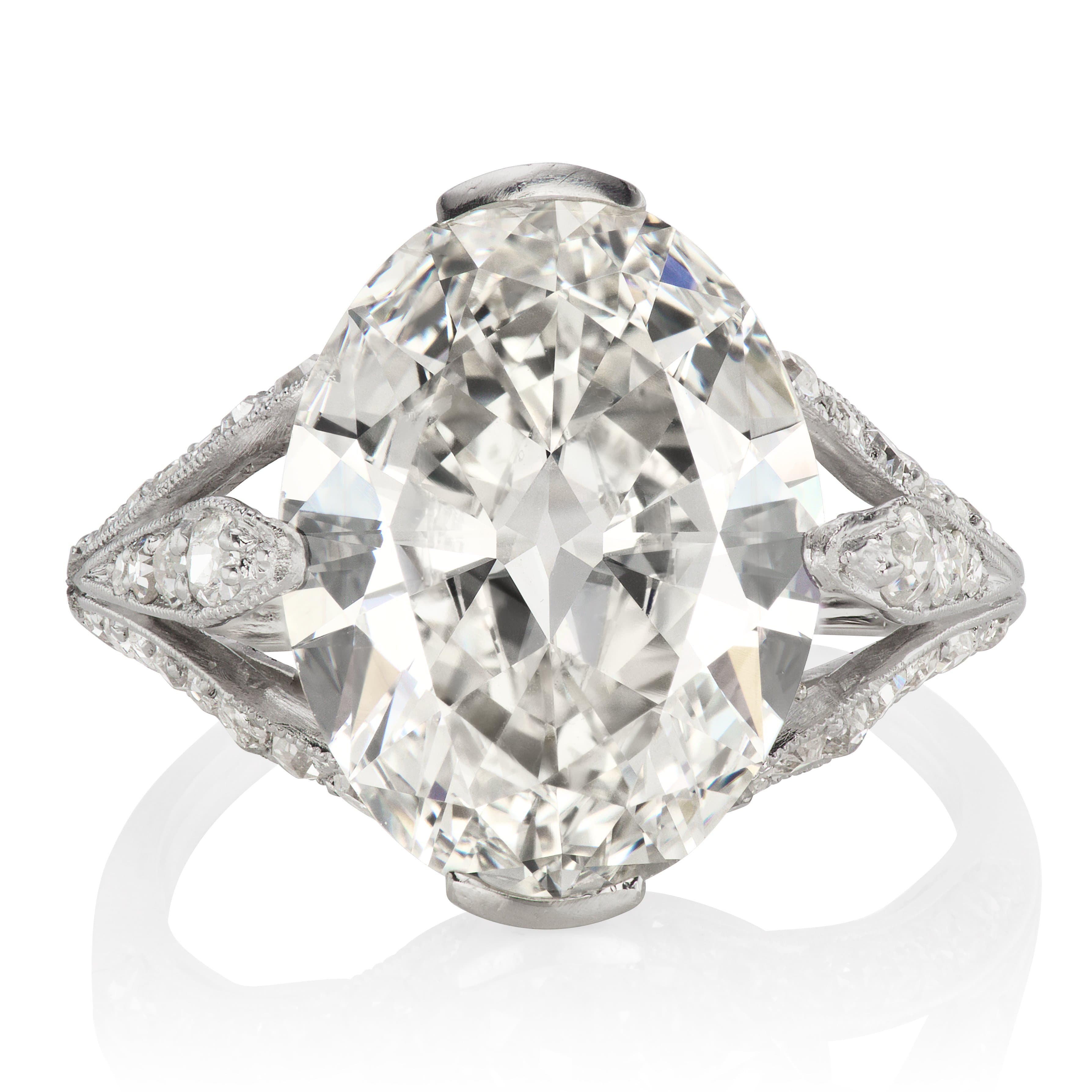 5.02ct Oval cut diamond Ring