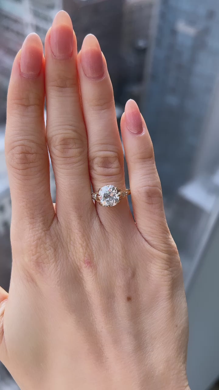 j-k-l color, si-i clarity diamond in yellow gold setting