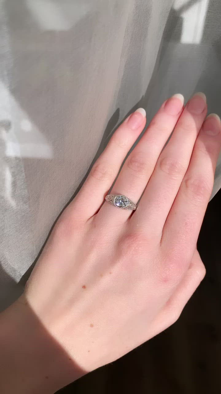 j-k-l color, si-i clarity diamond in platinum setting