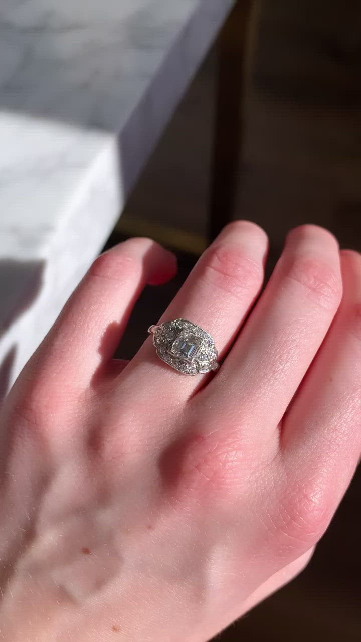 g-h-i color, si-i clarity in platinum setting