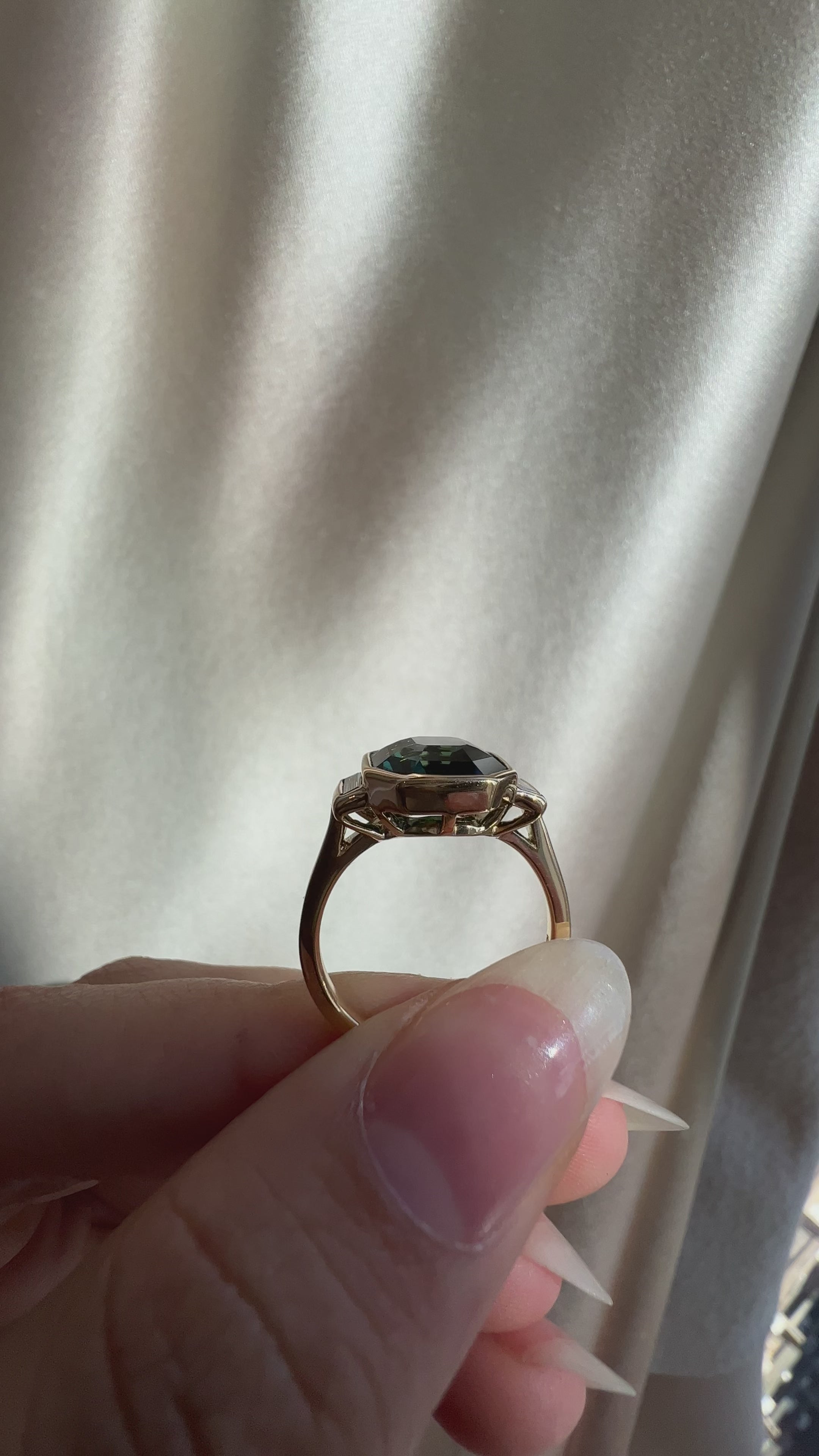  videos and images of vintage -Step  cut diamond 