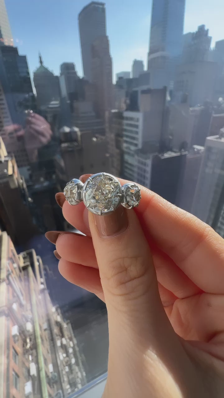 g-h-i color, vs clarity in two-tone setting