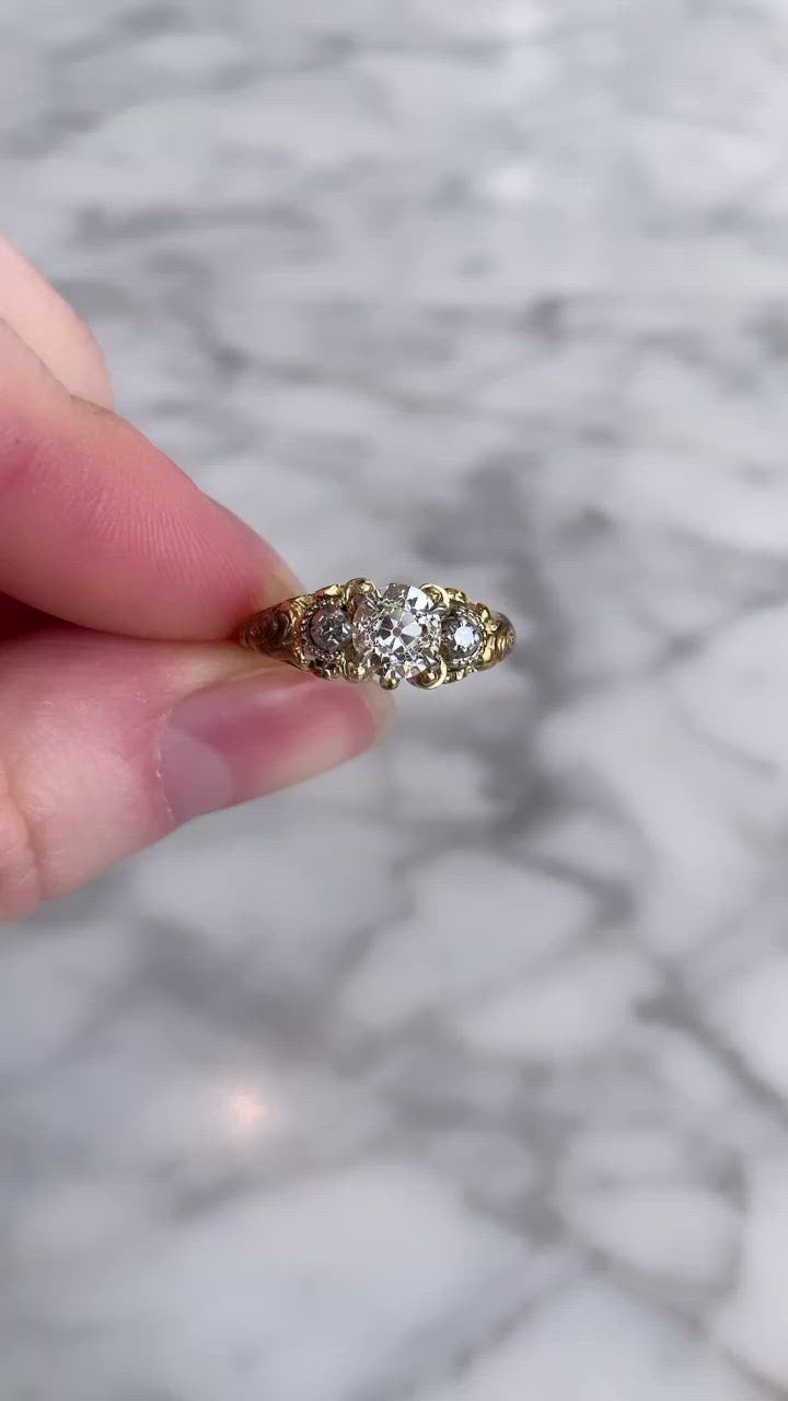 g-h-i color, si-i clarity in two-tone setting