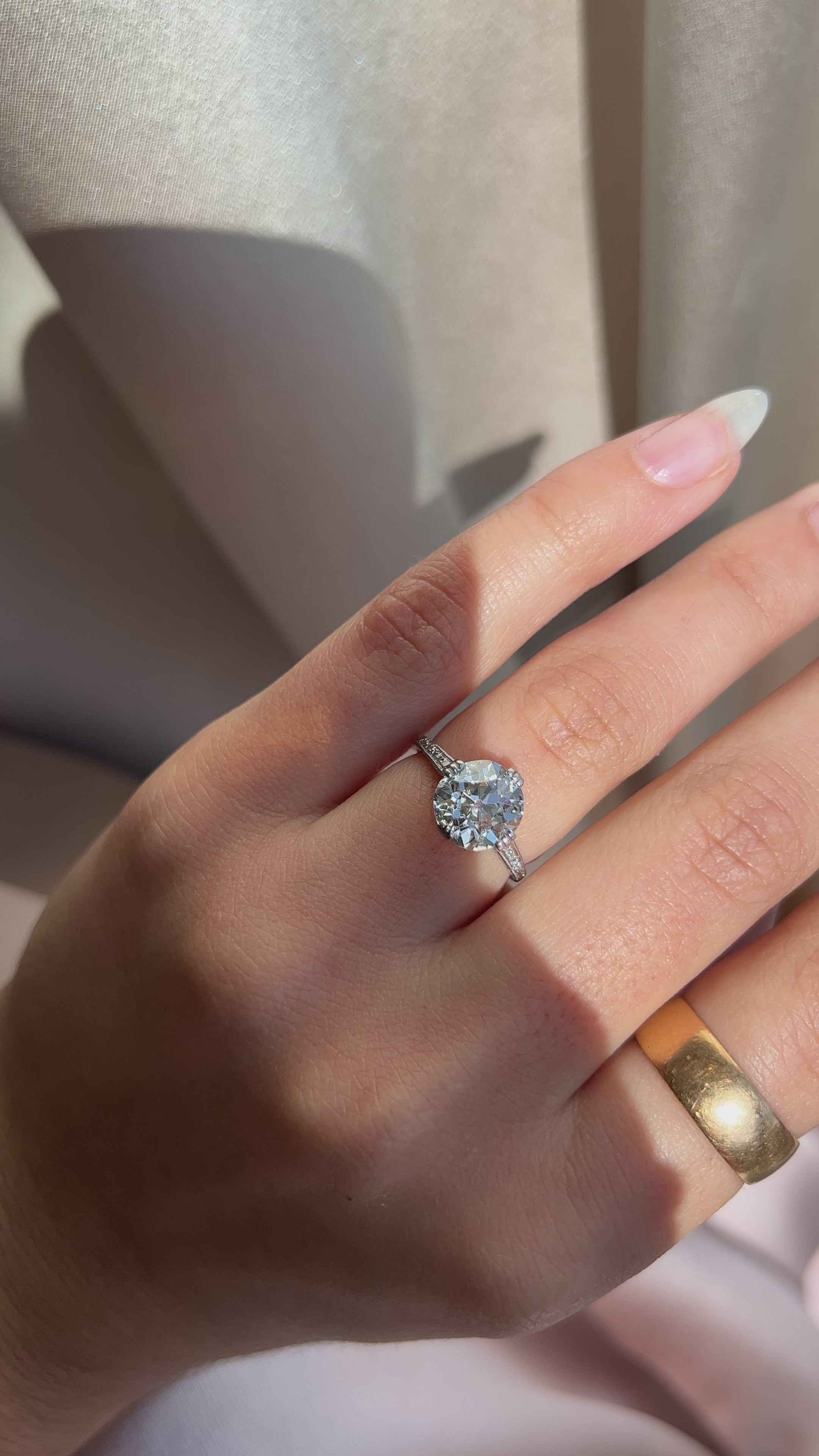 j-k-l color, si-i clarity diamond in platinum setting