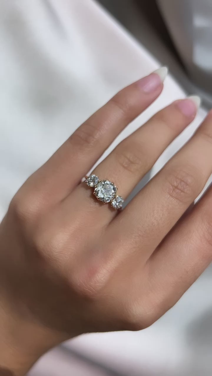 m-z color, si-i clarity diamond in yellow gold setting