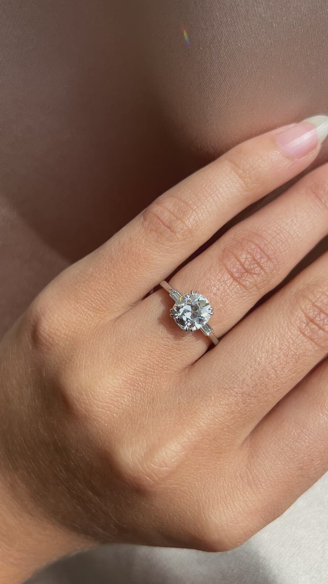 g-h-i color, vs clarity diamond in platinum setting