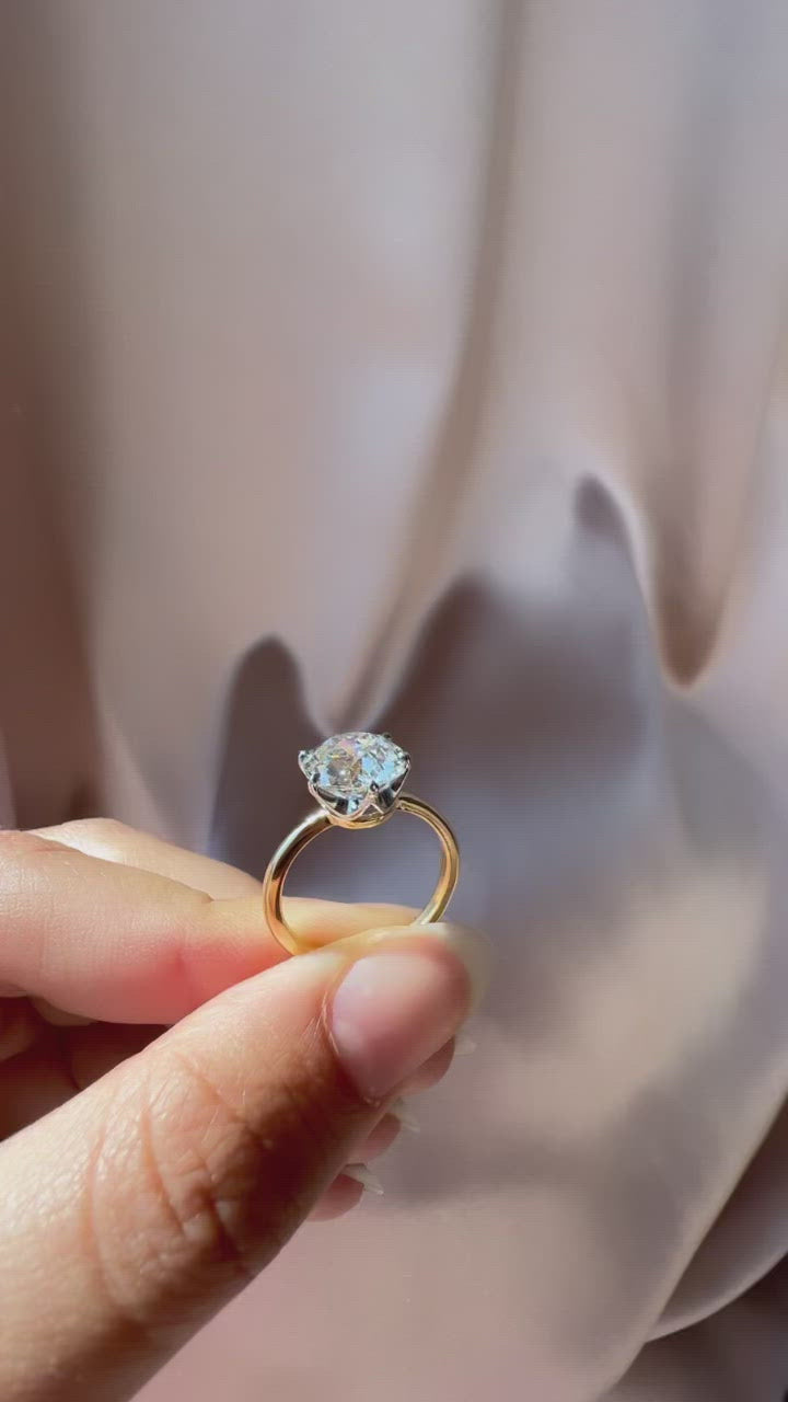 Old Mine cut diamond 