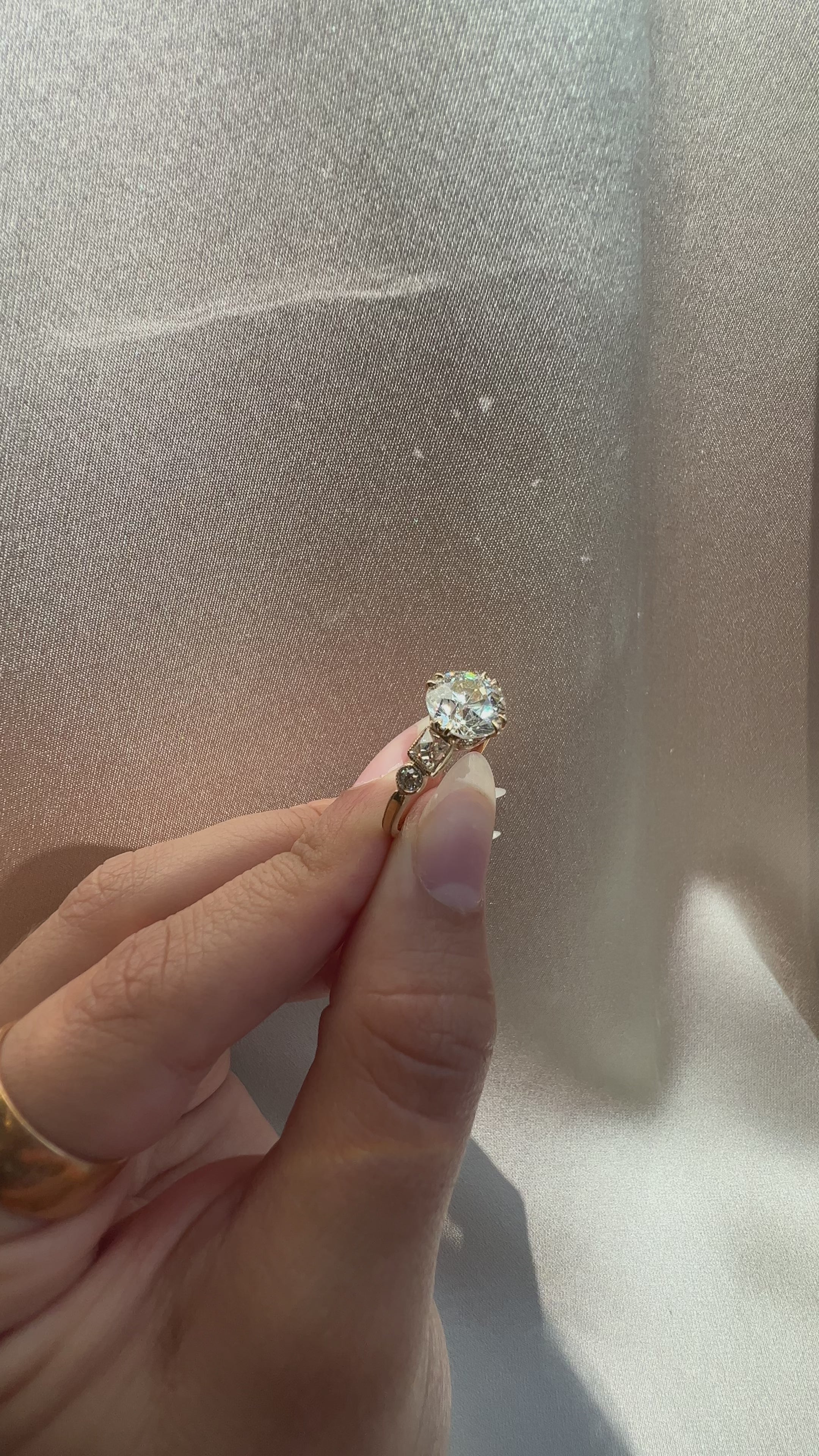 j-k-l color, vs clarity diamond in yellow gold setting