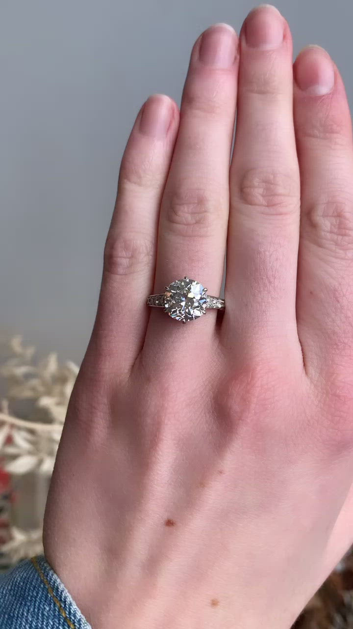 Old Mine cut diamond 