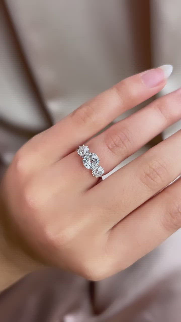 g-h-i color, si-i clarity diamond in platinum setting