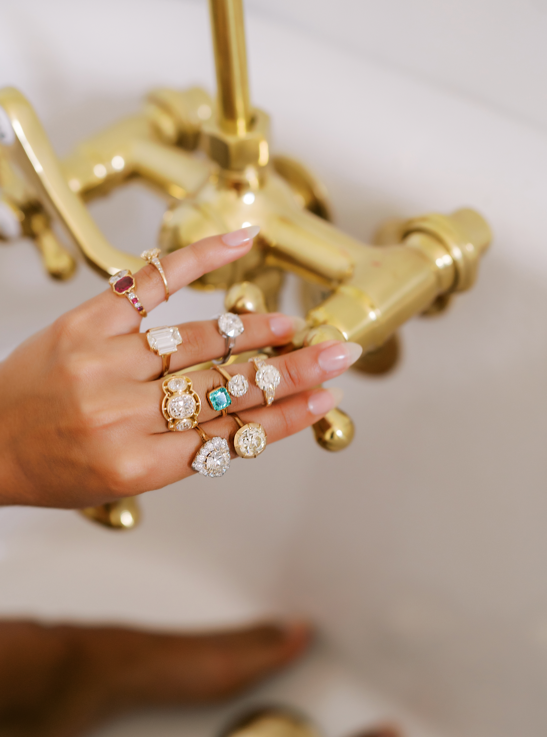 j-k-l color, si-i clarity diamond in yellow gold setting