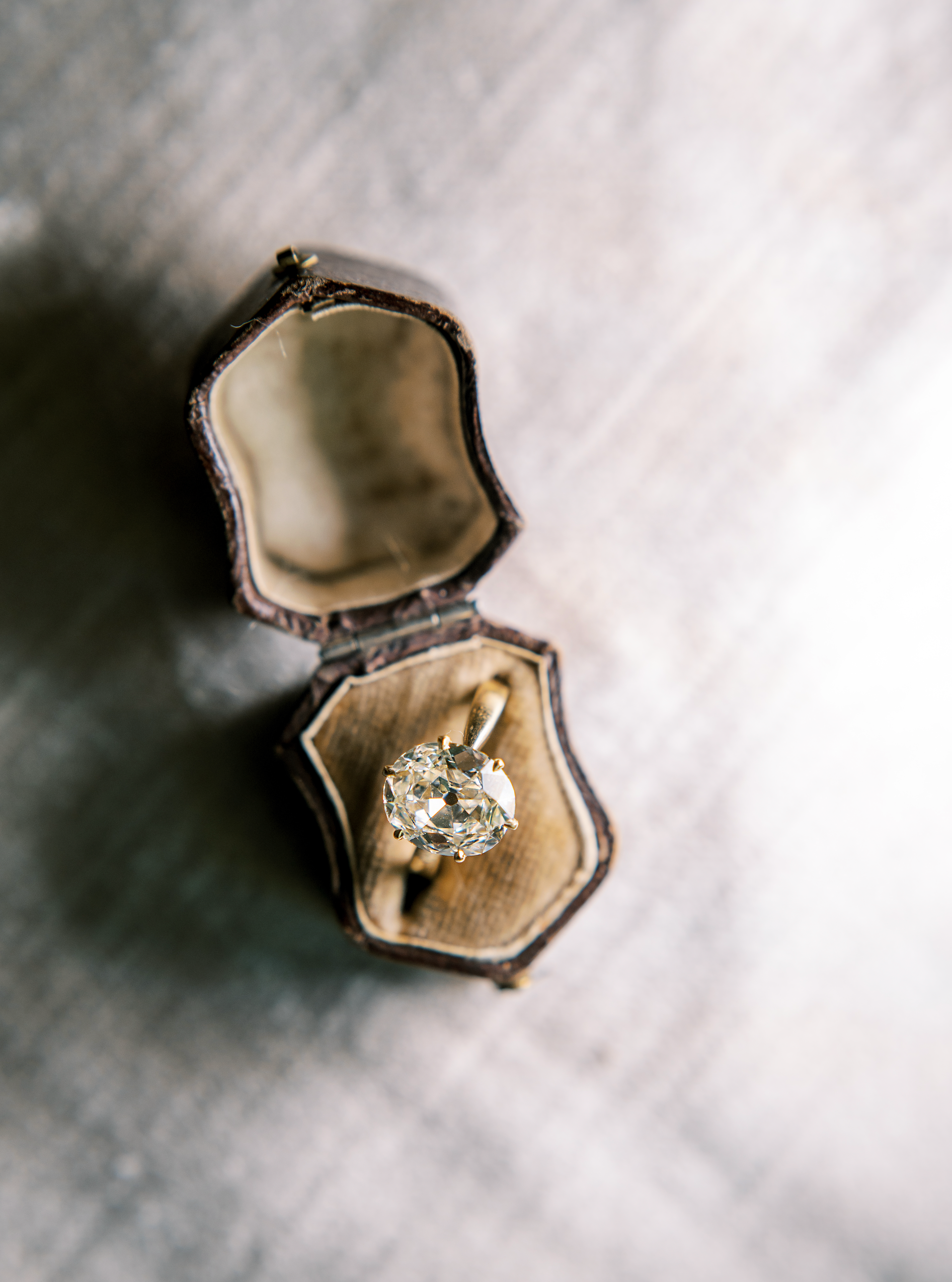 Marquise/Oval cut diamond 