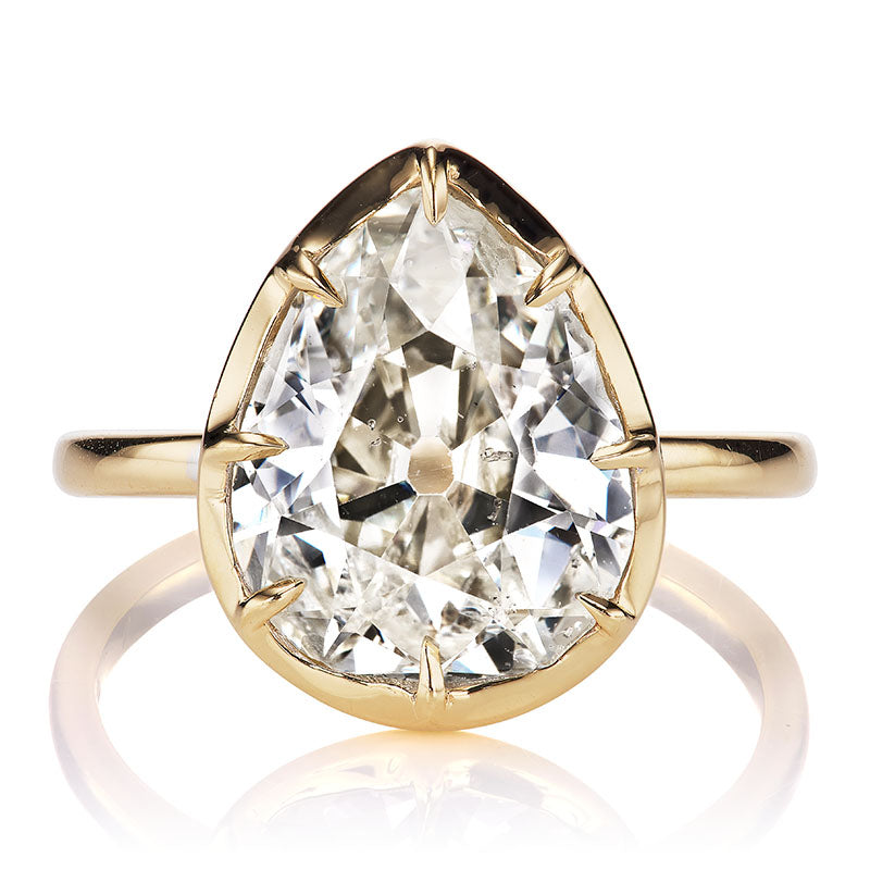 Gorgeous 3.91 carat Pear Shaped Engagement Ring