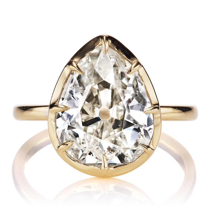 Gorgeous 3.91 carat Pear Shaped Engagement Ring