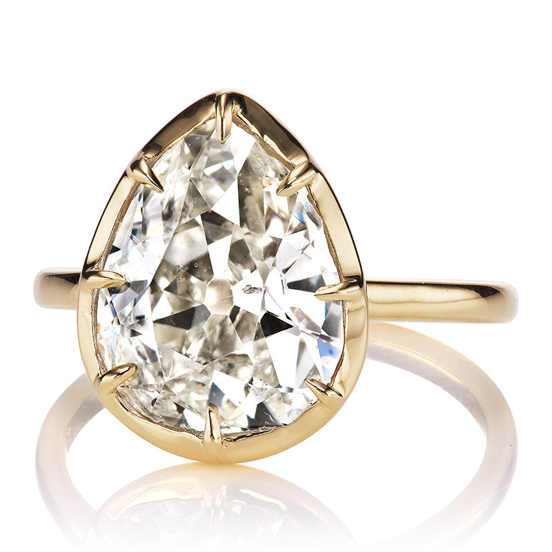 Gorgeous 3.91 carat Pear Shaped Engagement Ring