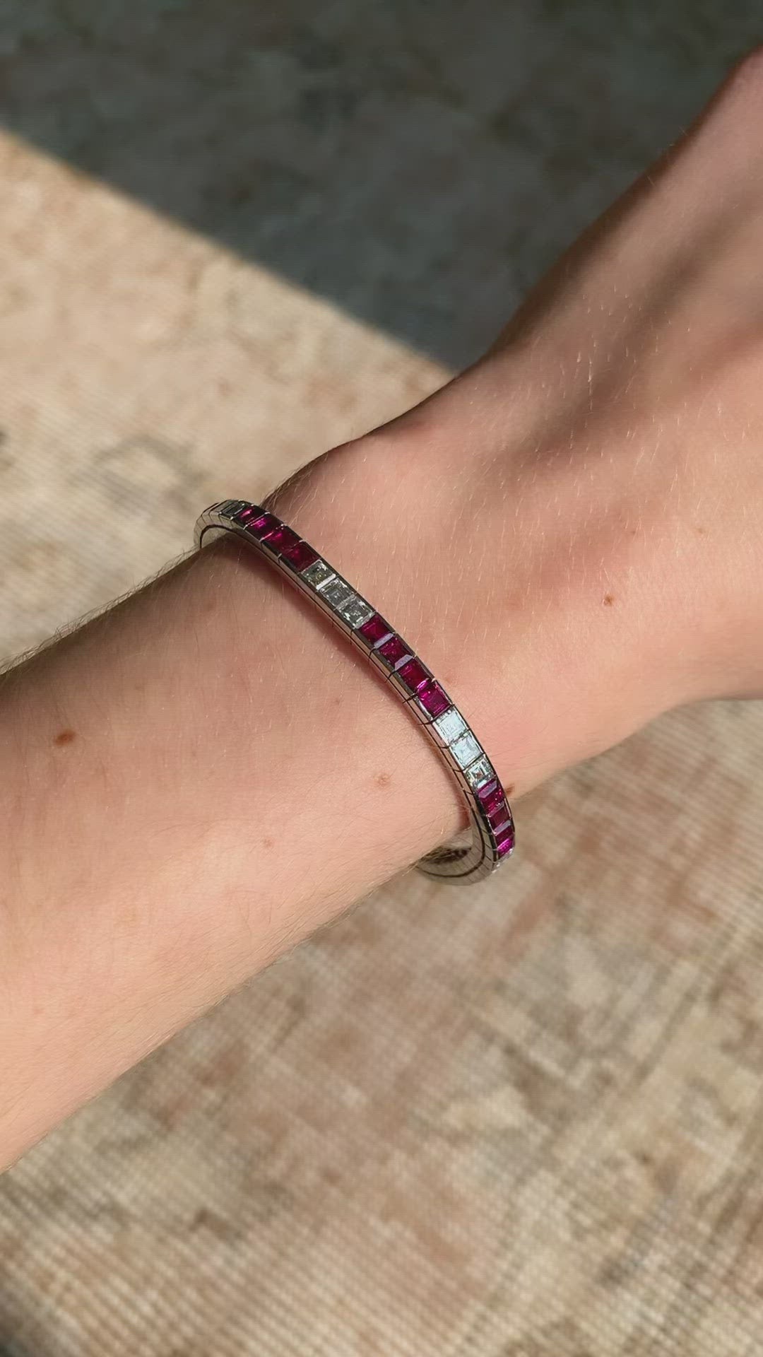 g-h-i color, vs clarity in platinum setting