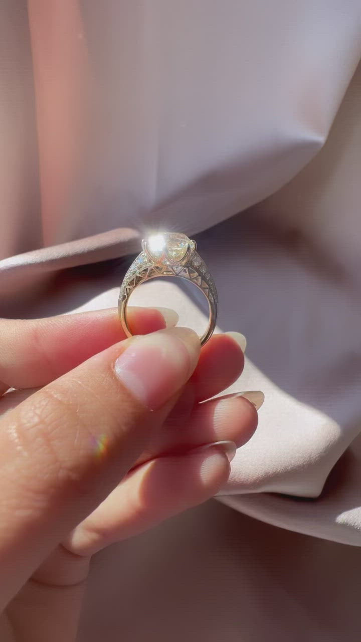 Old Mine cut diamond 