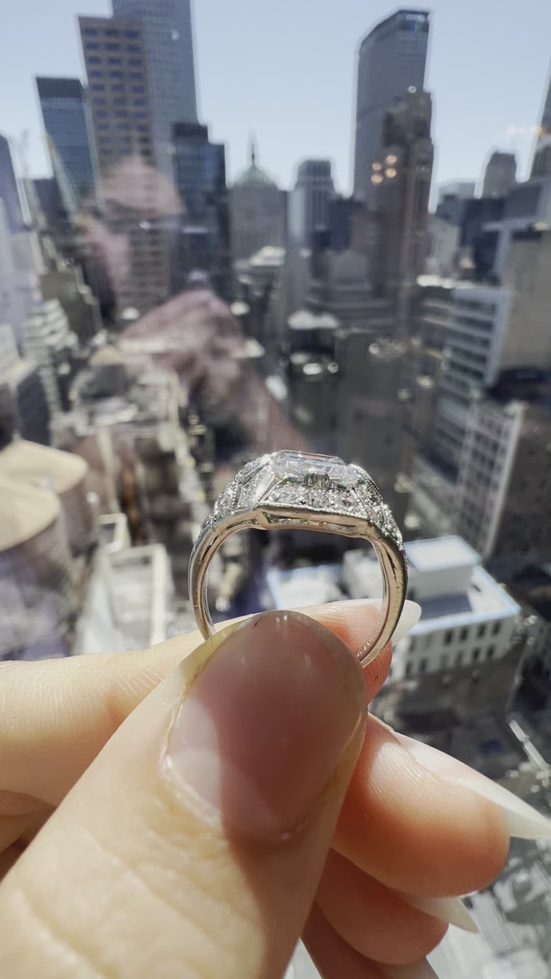 d-e-f color, si-i clarity diamond in platinum setting