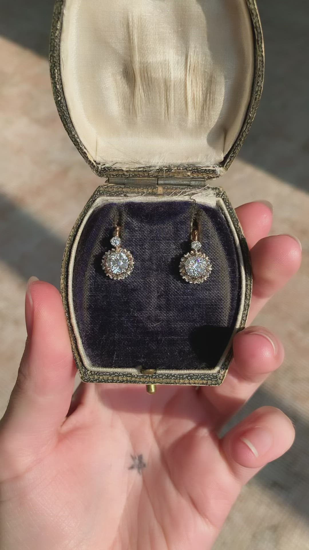  videos and images of vintage -