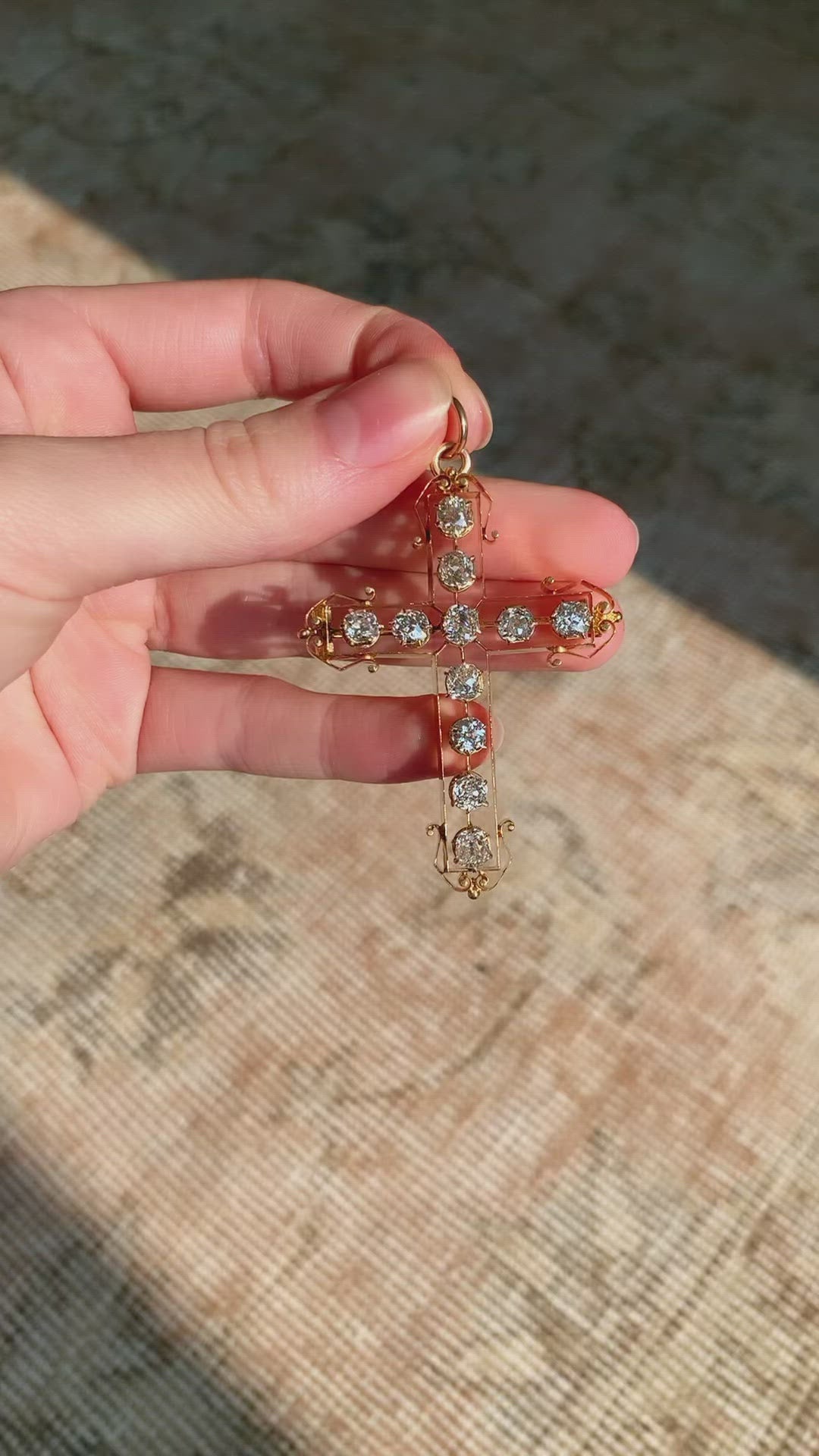 j-k-l color, in yellow gold setting