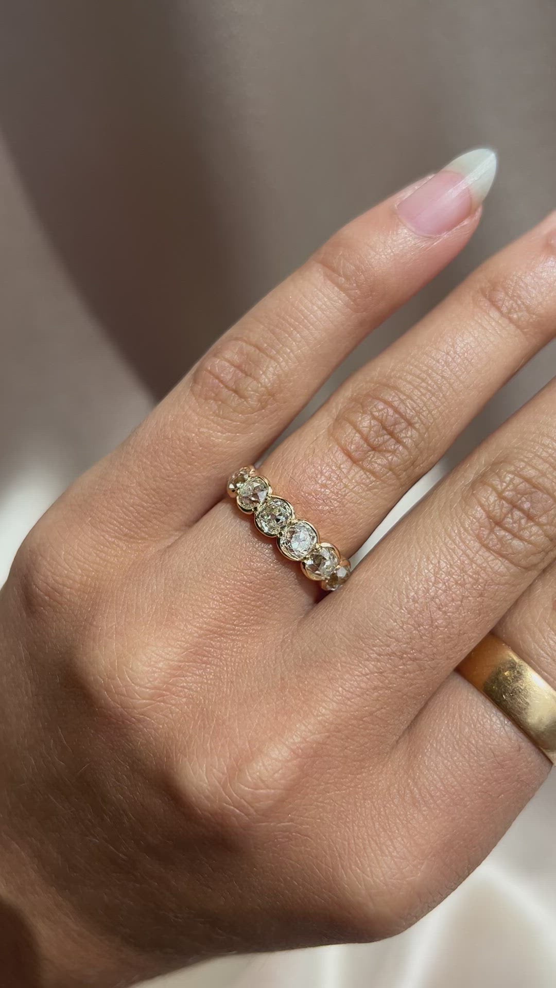 2-3 Carats vintage engagement ring