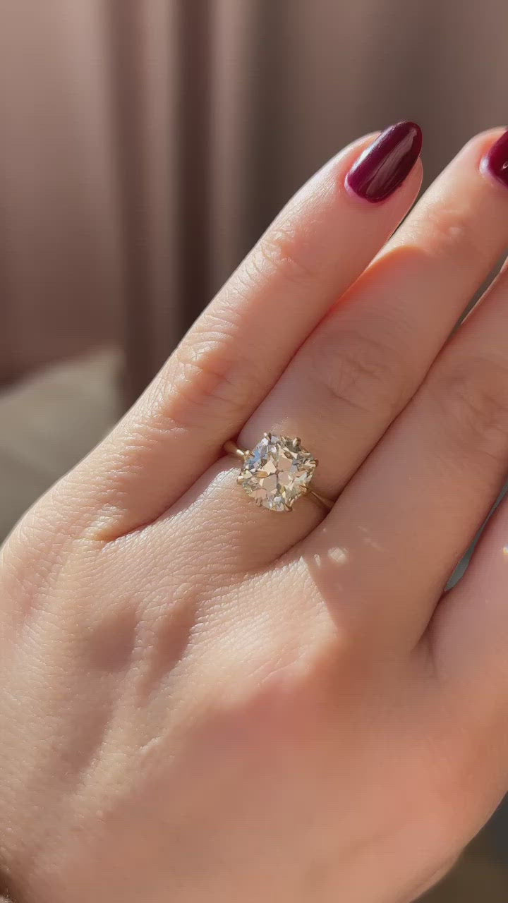 Old Mine cut diamond 