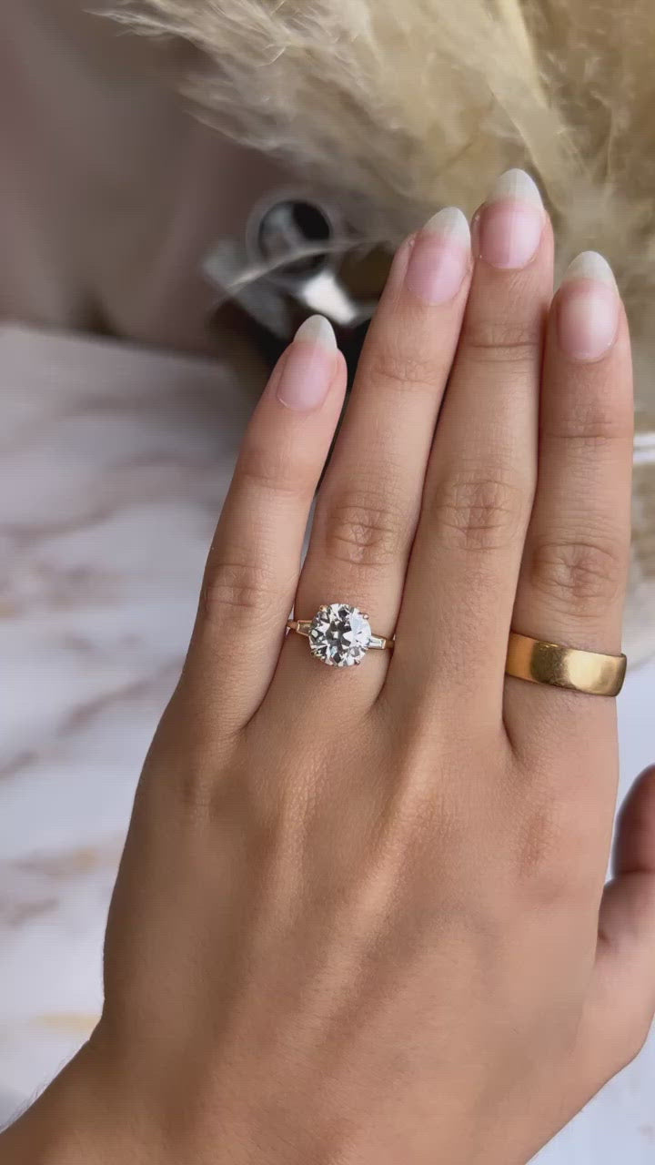 m-z color, vvs clarity diamond in yellow gold setting