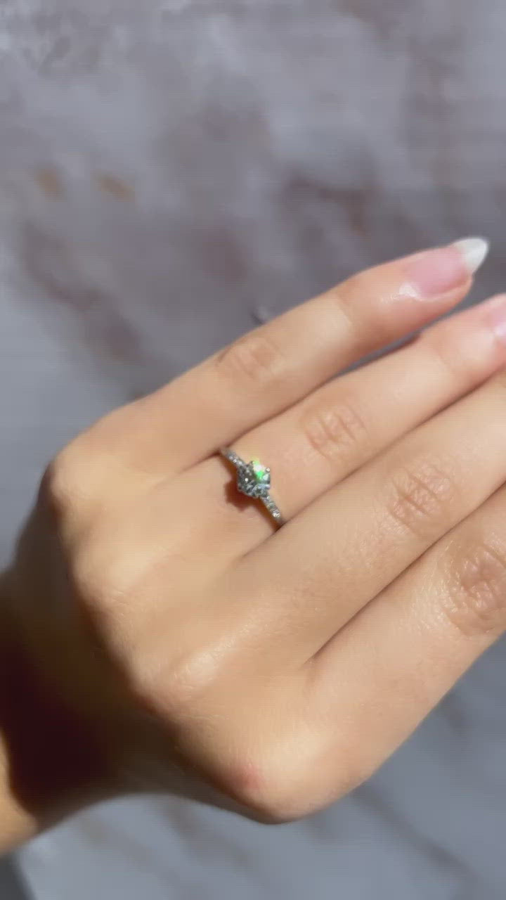 g-h-i color, si-i clarity diamond in platinum setting