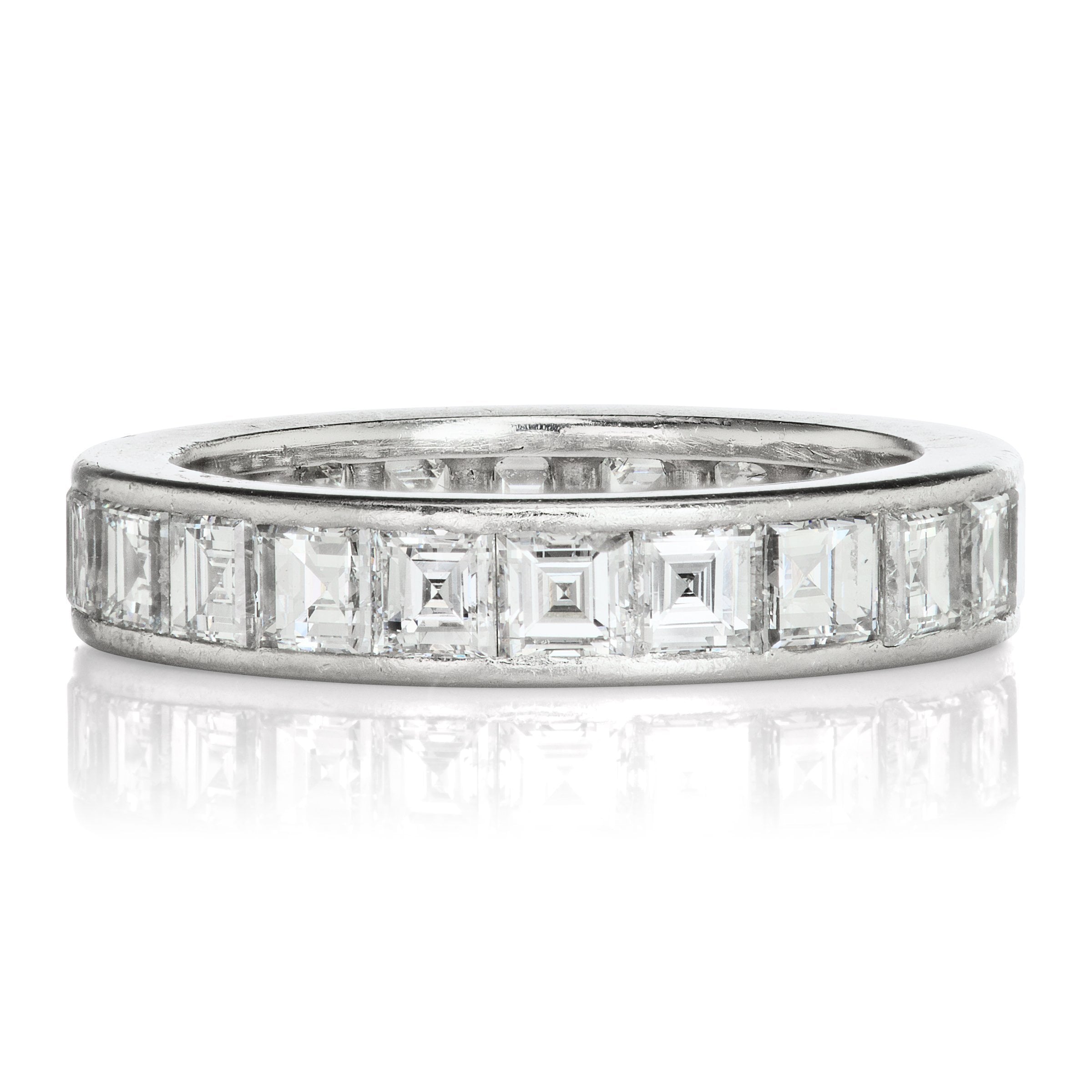 Carré Cut Eternity Band