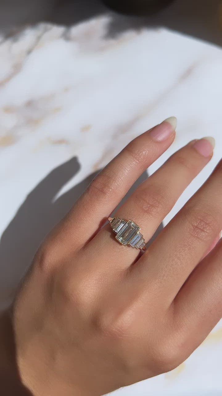 m-z color, vs clarity diamond in yellow gold setting