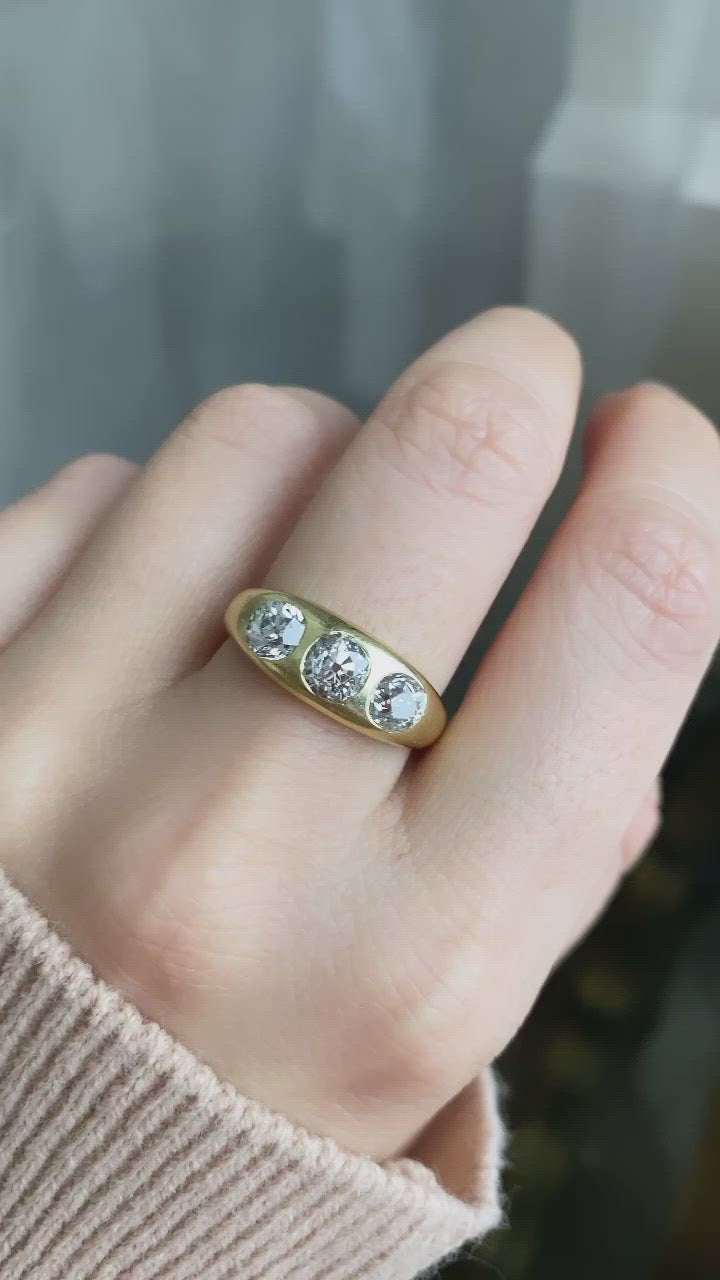 j-k-l color, diamond in yellow gold setting