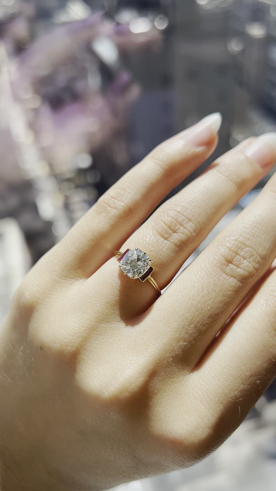 j-k-l color, si-i clarity diamond in yellow gold setting