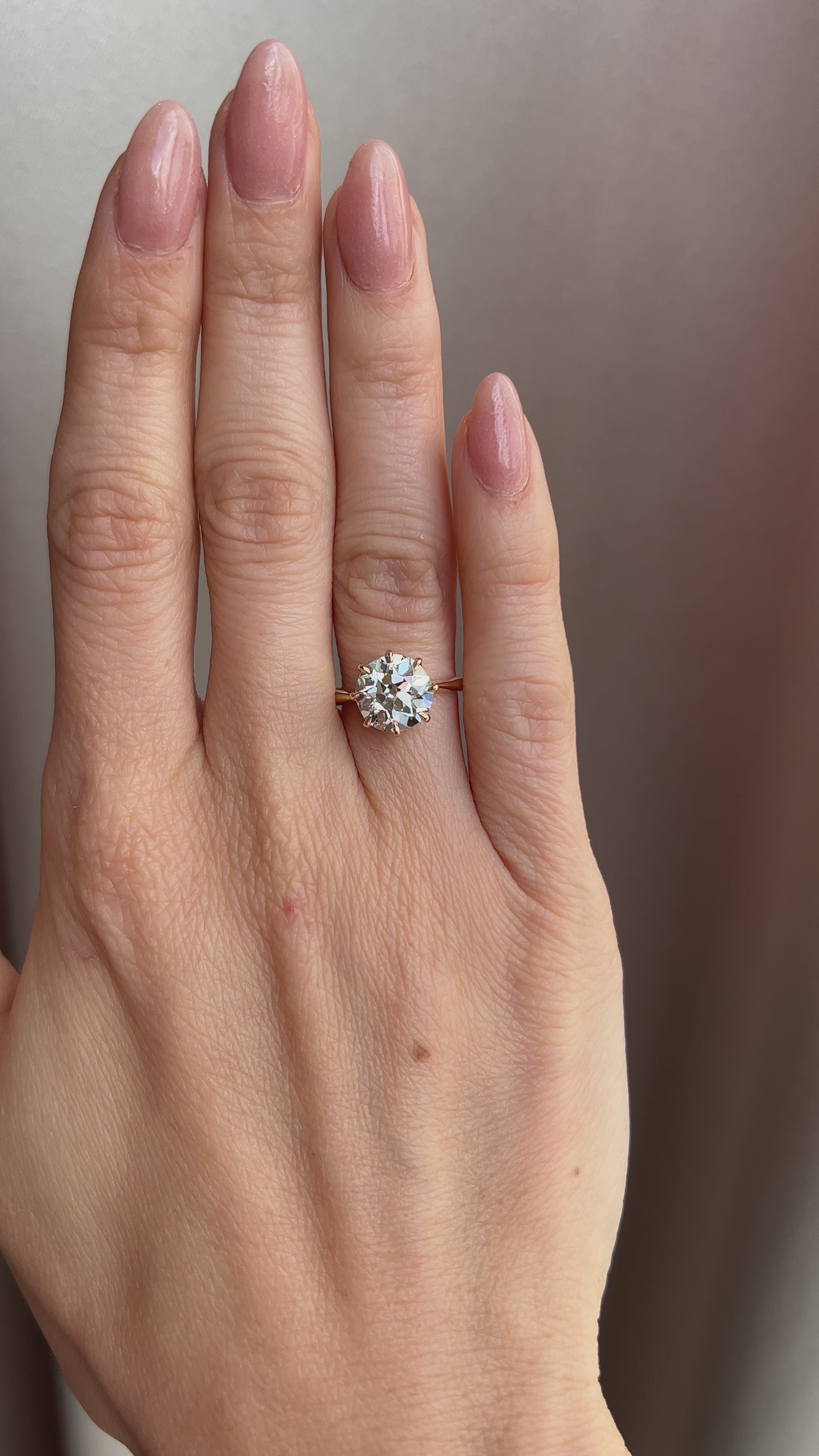 m-z color, vs clarity diamond in yellow gold setting