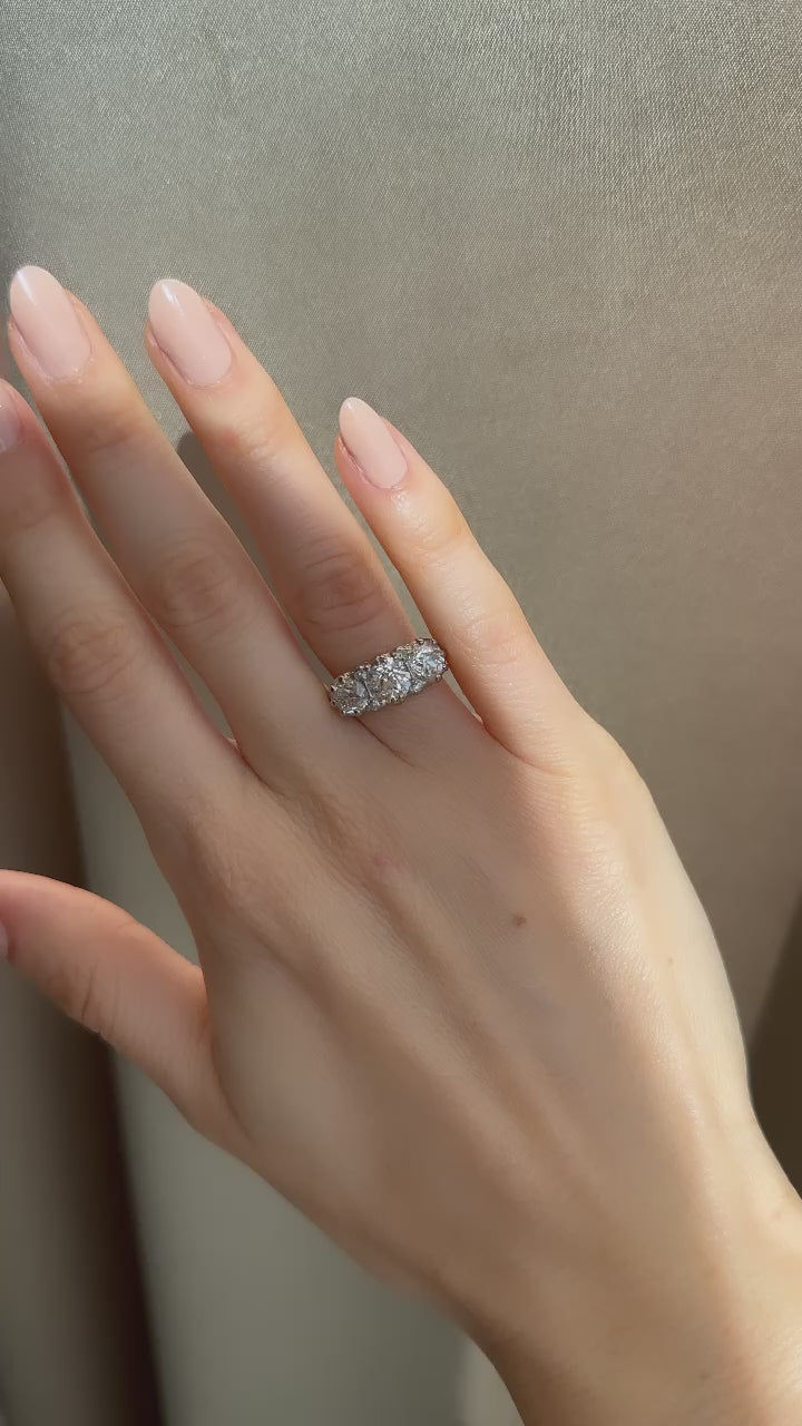 j-k-l color, vs clarity diamond in two-tone setting