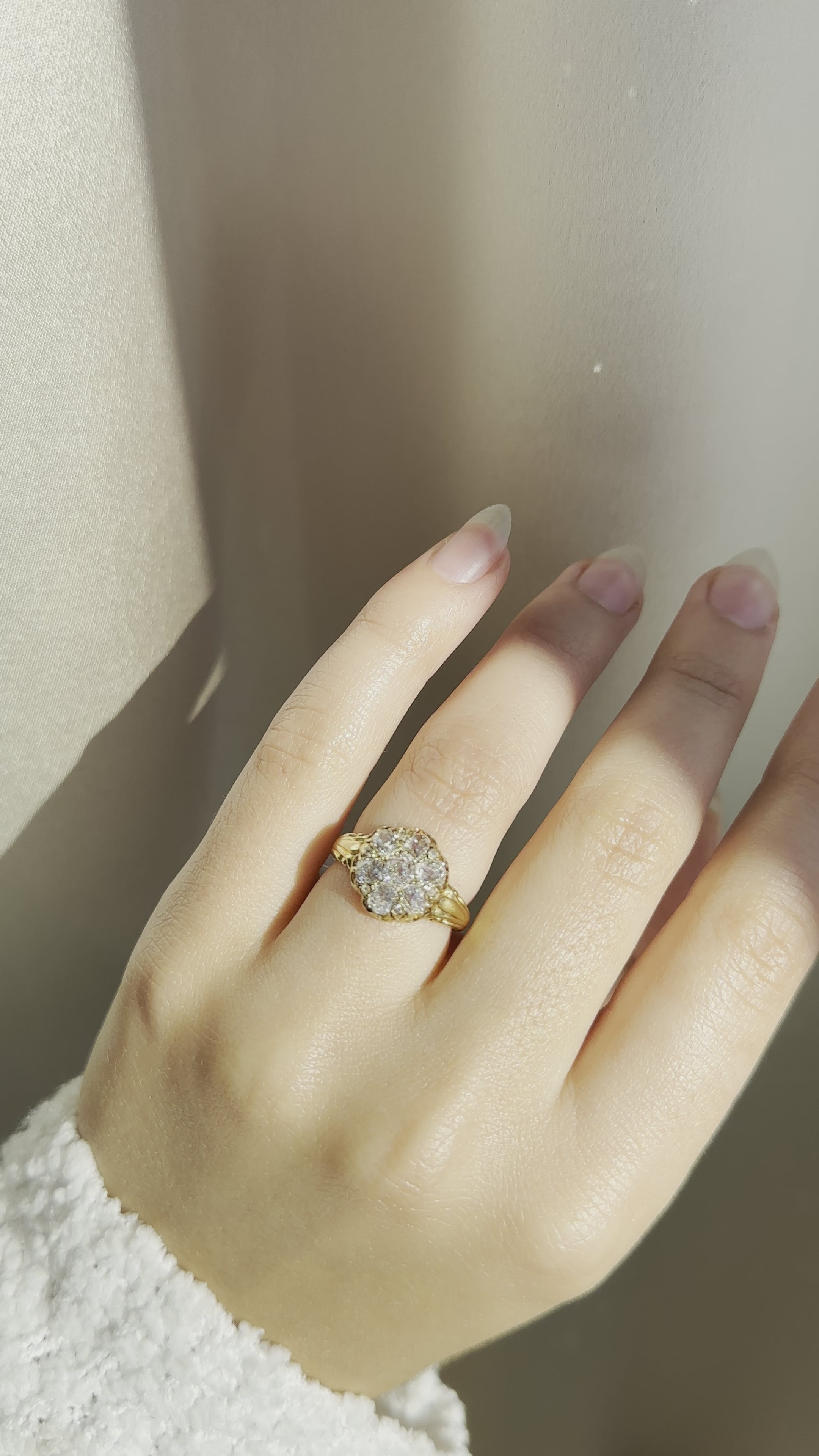 j-k-l color, diamond in yellow gold setting