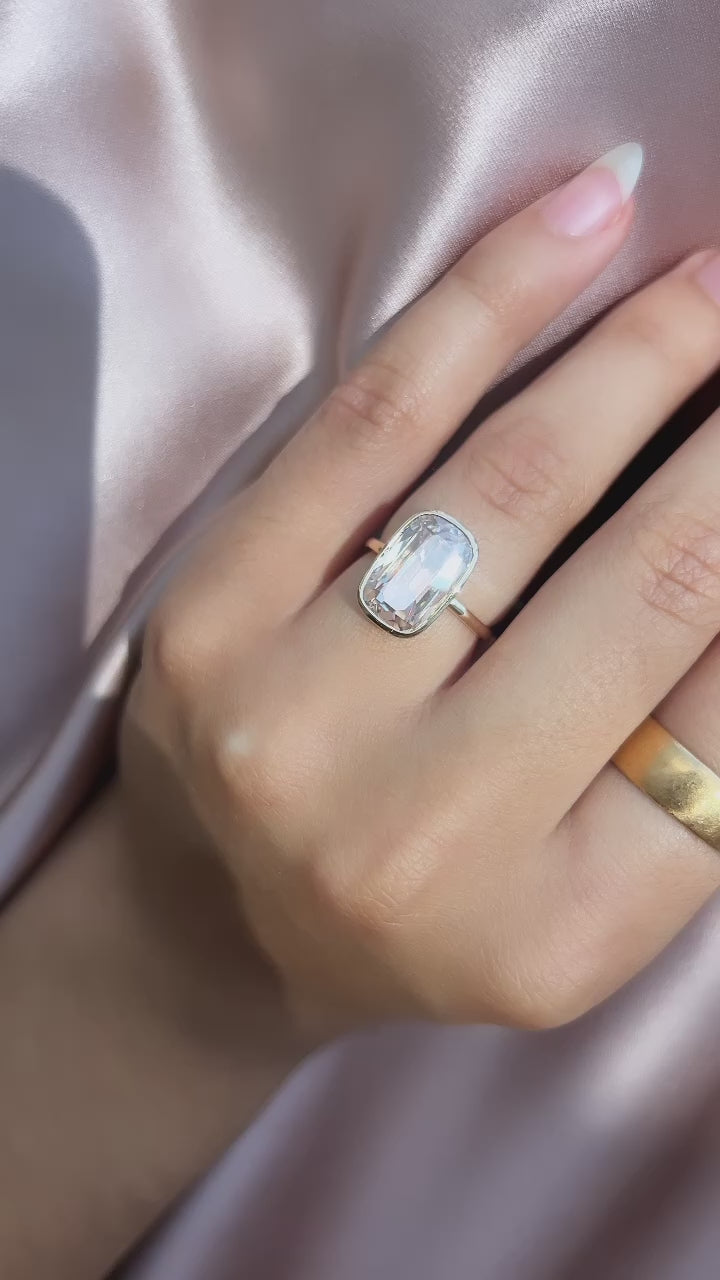 j-k-l color, vvs clarity diamond in yellow gold setting